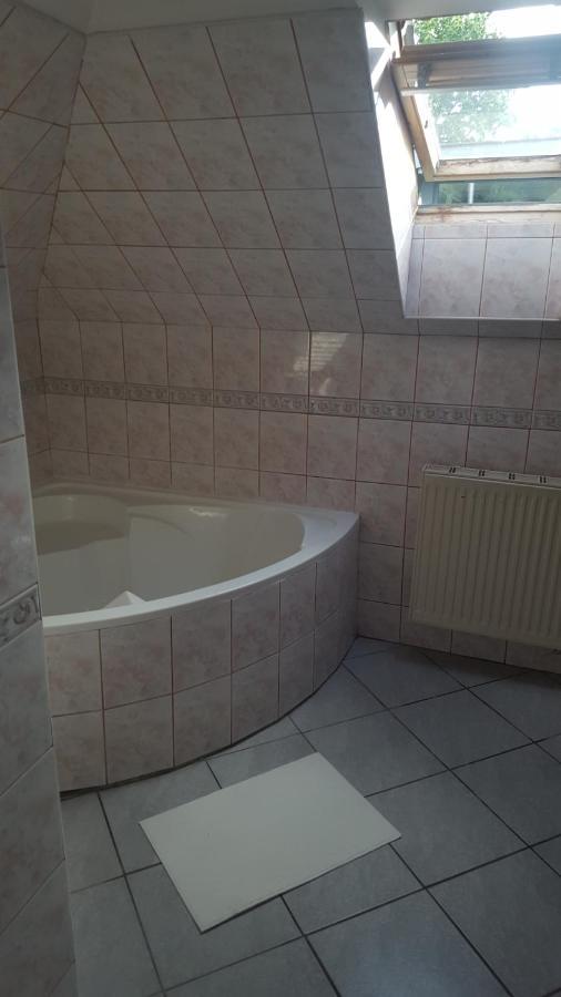 Bliss Apartment Тата Экстерьер фото